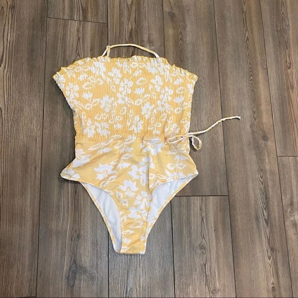 Yellow Floral Seersucker Cheeky Swimsuit Large
